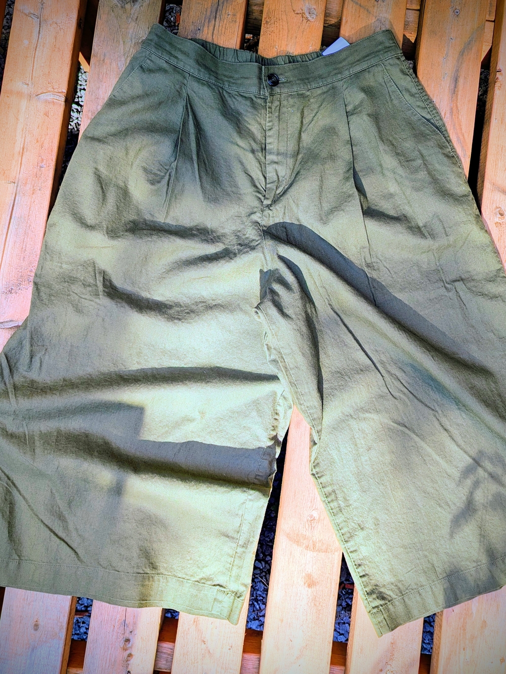 Uniqlo Olive Green Relaxed Pleated Chinos